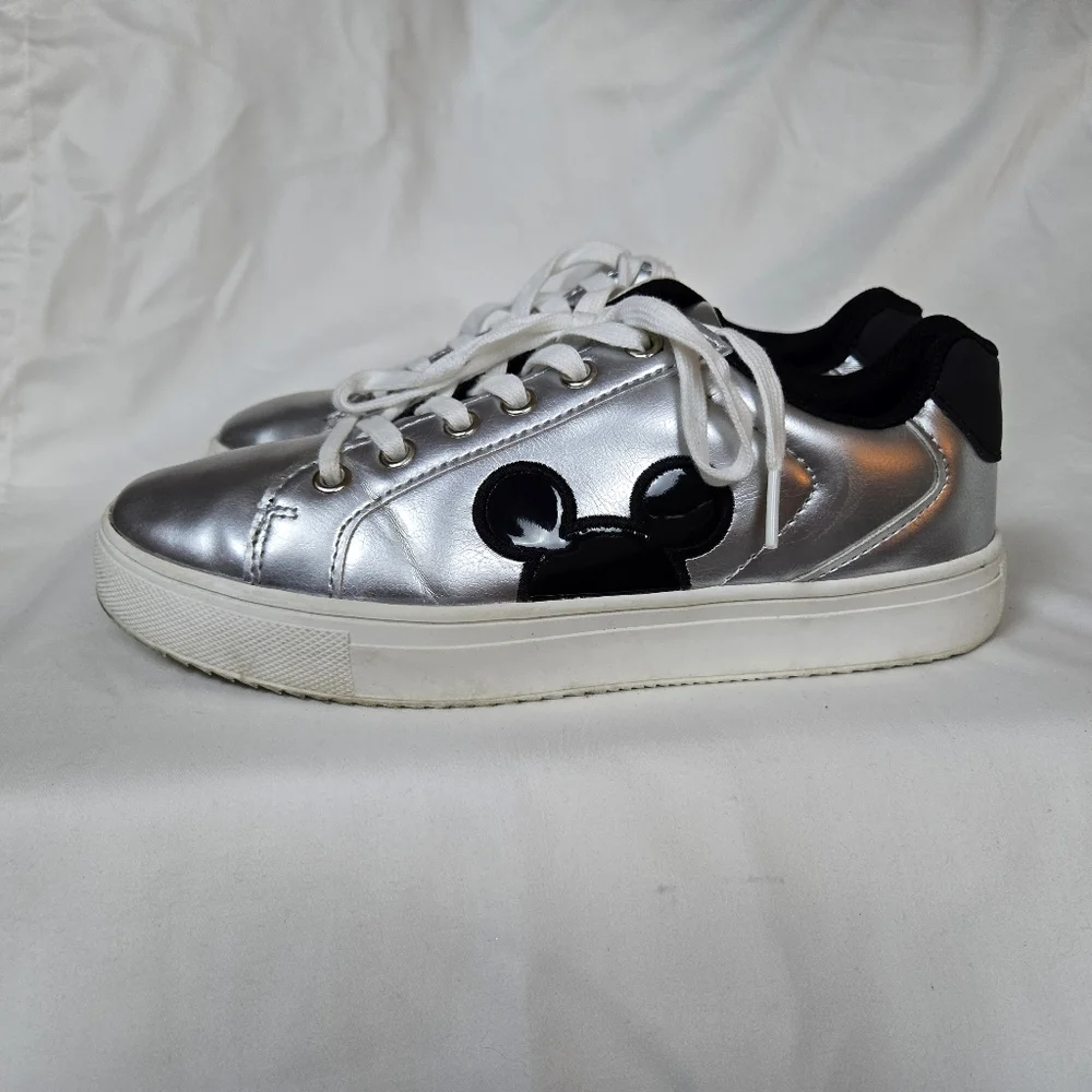 Disney Mickey Mouse Women Metallic Silver Character Lace Up Casual Sneakers Sz 8